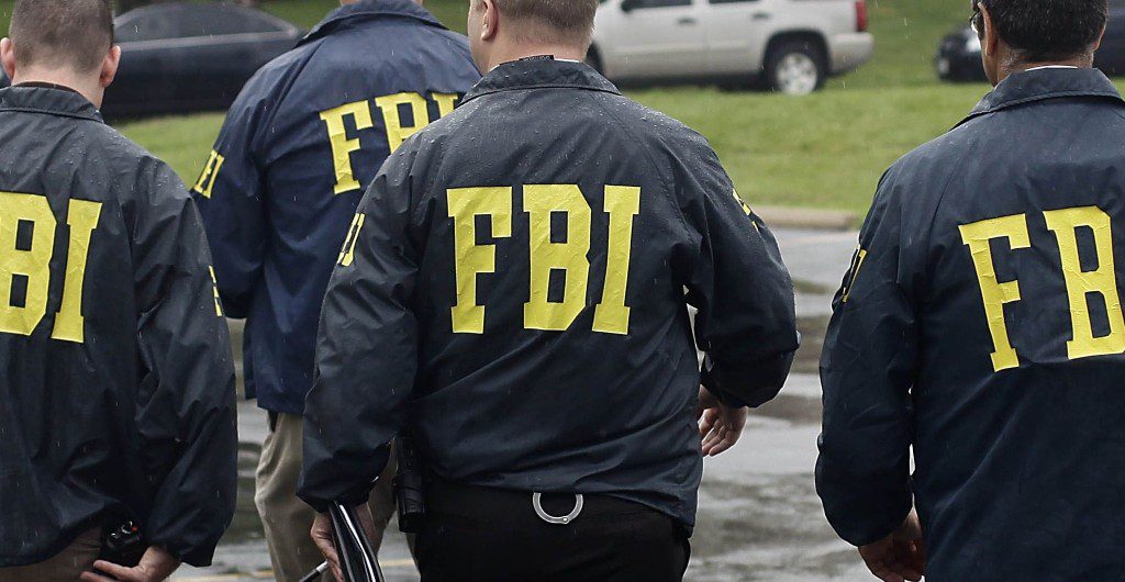 federal criminal lawyer fbi agent image